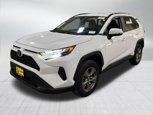 Ice Cap 2024 Toyota RAV4 XLE