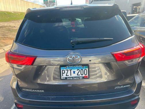 Predawn Gray Mica 2019 Toyota Highlander XLE