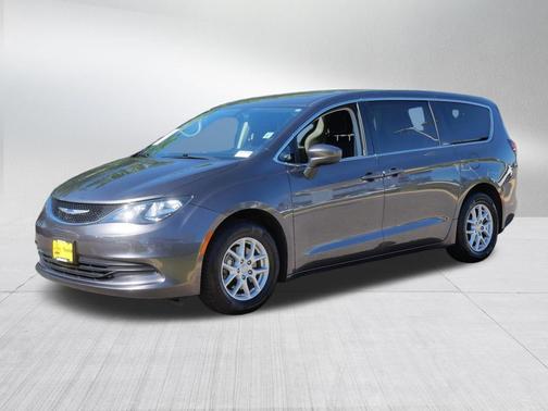 Granite Crystal Metallic Clearcoat 2020 Chrysler Voyager LX