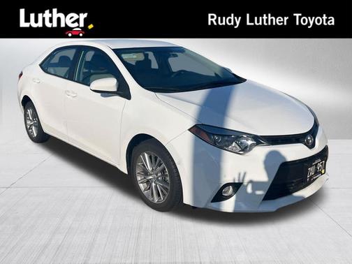 Super White 2015 Toyota Corolla LE Plus