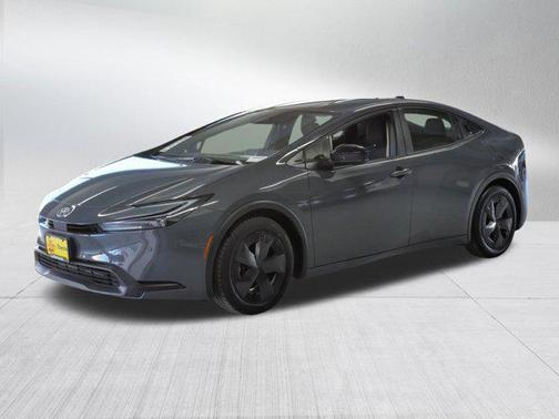 2025 Toyota Prius LE