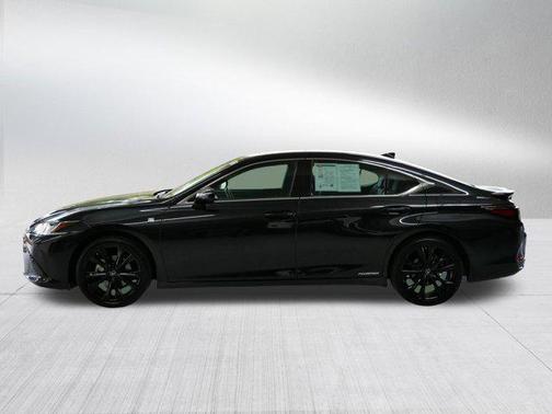 2022 Lexus ES 300h F SPORT