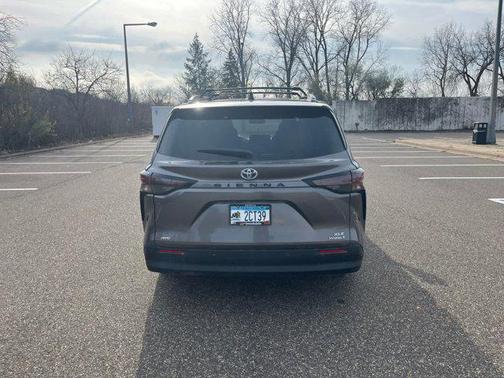 2024 Toyota Sienna XLE