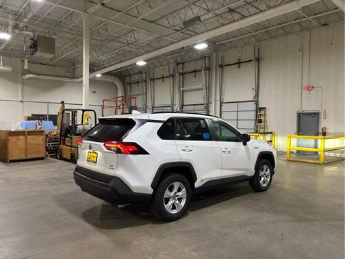 2021 Toyota RAV4 Hybrid LE