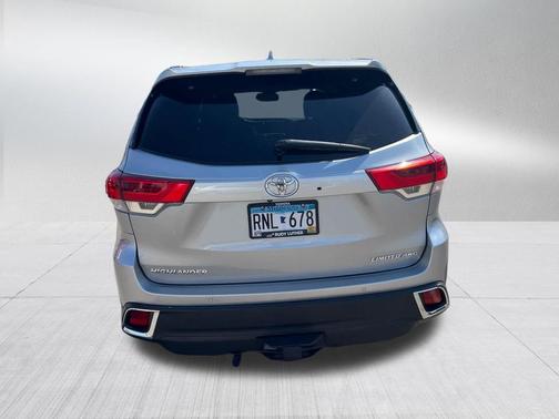 Celestial Silver Metallic 2018 Toyota Highlander Limited