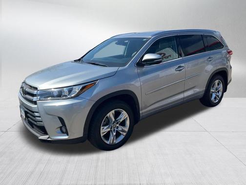 Celestial Silver Metallic 2018 Toyota Highlander Limited