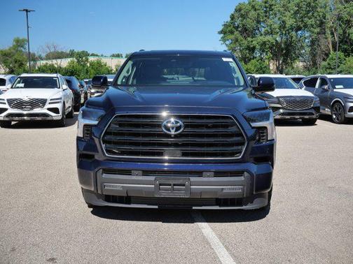 2023 Toyota Sequoia SR5