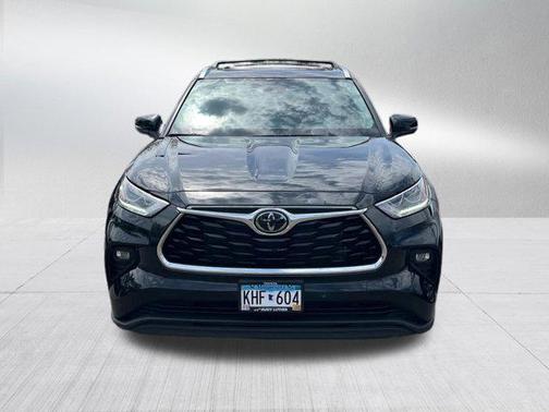 Midnight Black Metallic 2023 Toyota Highlander Limited