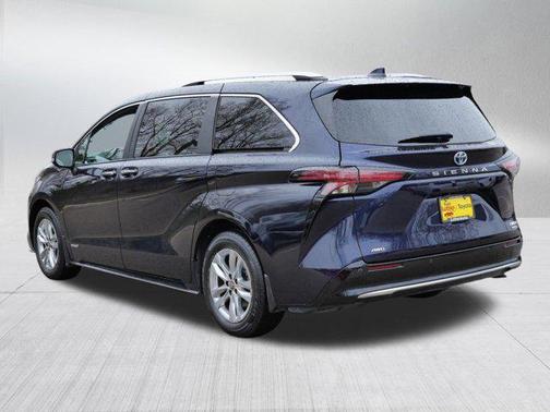 2021 Toyota Sienna Limited 7-Passenger