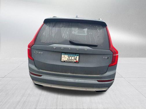 2020 Volvo XC90 T5 Momentum