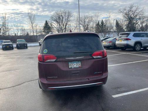 2018 Chrysler Pacifica Hybrid Limited