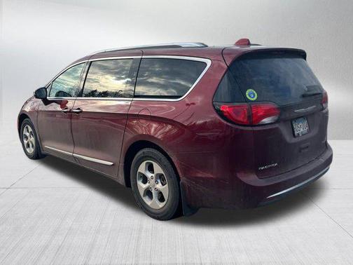 2018 Chrysler Pacifica Hybrid Limited