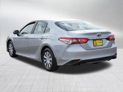 2018 Toyota Camry Hybrid LE