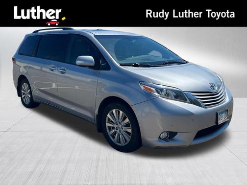 Silver Sky Metallic 2017 Toyota Sienna Limited Premium