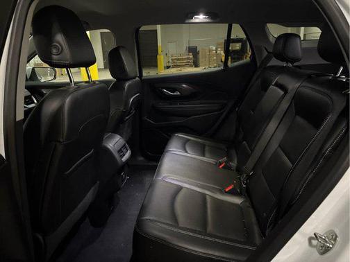 Summit White 2024 GMC Terrain SLT