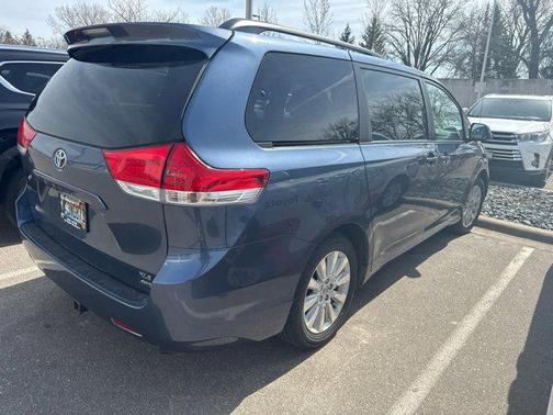 2014 Toyota Sienna XLE