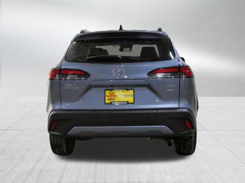 2025 Toyota Corolla Cross XLE