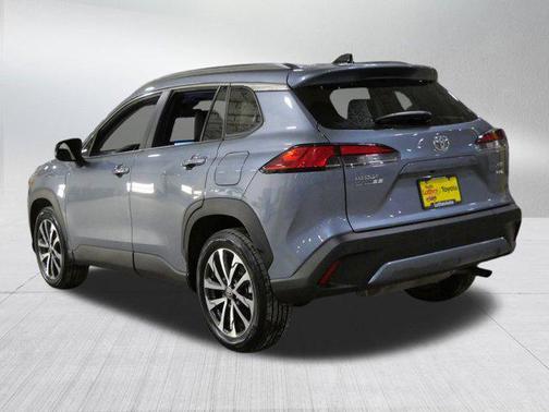 2025 Toyota Corolla Cross XLE