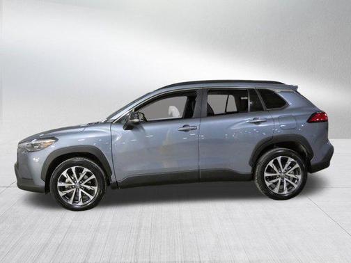 2025 Toyota Corolla Cross XLE