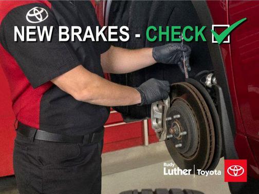 2021 Toyota Sienna XLE 8 Passenger