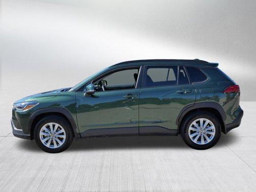 2024 Toyota Corolla Cross LE