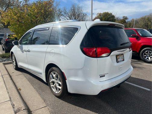 2018 Chrysler Pacifica Touring-L Plus