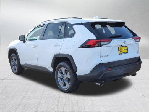 Ice Cap 2025 Toyota RAV4 Hybrid XLE