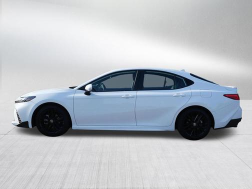 Ice Cap 2025 Toyota Camry SE