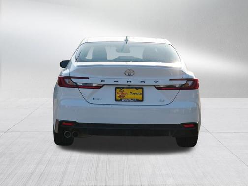Ice Cap 2025 Toyota Camry SE