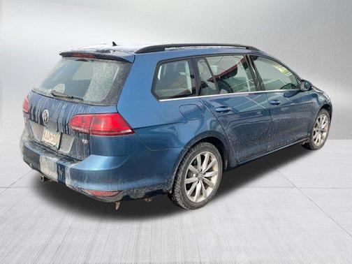 2016 Volkswagen Golf SportWagen TSI SE 4-Door