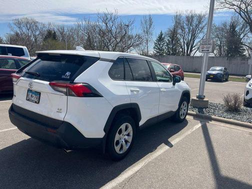 Ice Cap 2023 Toyota RAV4 LE