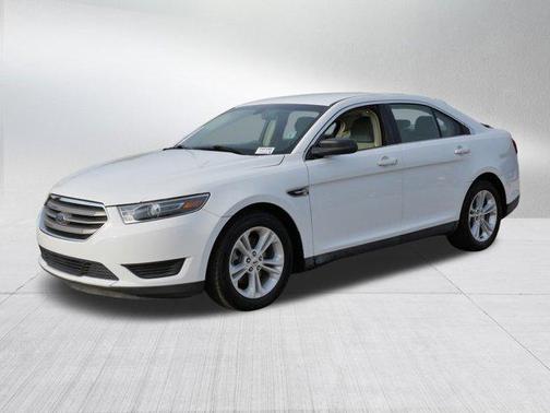 2017 Ford Taurus SE