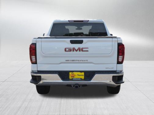 Summit White 2022 GMC Sierra 1500 SLE