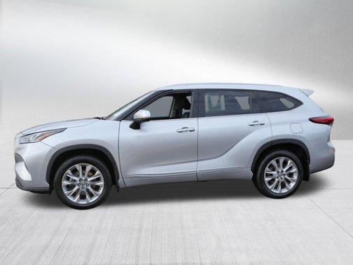 2022 Toyota Highlander Hybrid Limited