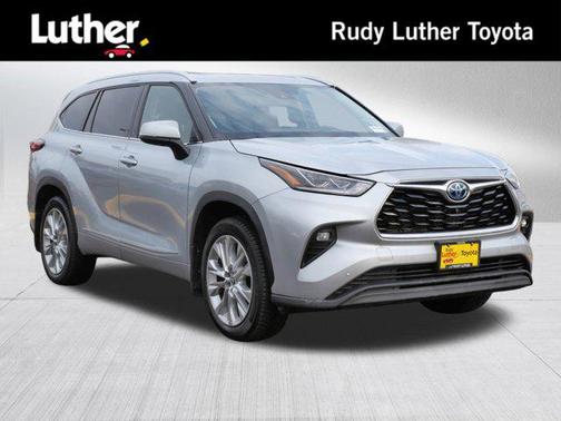 2022 Toyota Highlander Hybrid Limited