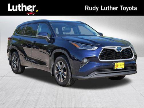 2021 Toyota Highlander Hybrid XLE