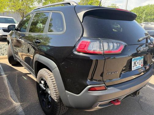 Diamond Black Crystal Pearlcoat 2019 Jeep Cherokee Trailhawk Elite