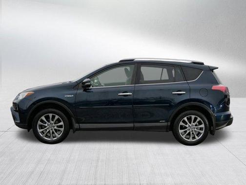 2017 Toyota RAV4 Hybrid SE