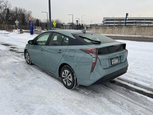 2016 Toyota Prius Three