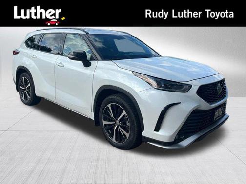 2022 Toyota Highlander XSE
