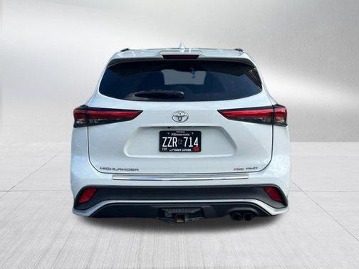 2022 Toyota Highlander XSE
