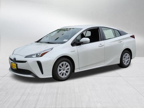 Blizzard Pearl 2020 Toyota Prius LE