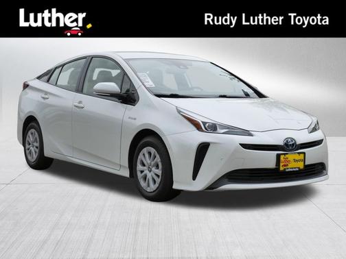 Blizzard Pearl 2020 Toyota Prius LE