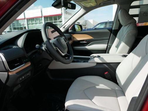 2025 Toyota Grand Highlander Platinum