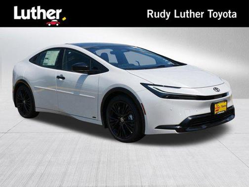 2025 Toyota Prius L