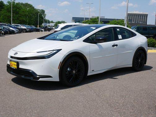 2025 Toyota Prius L