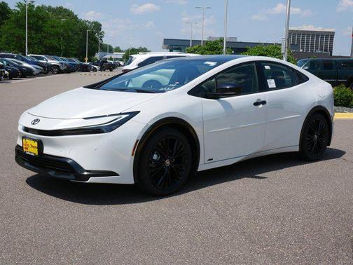 2025 Toyota Prius L