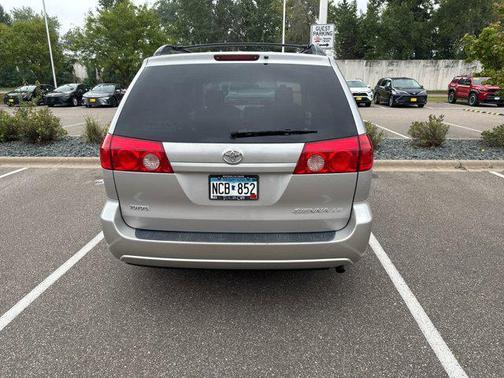 2008 Toyota Sienna LE