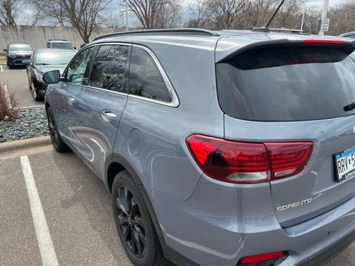 2019 Kia Sorento S