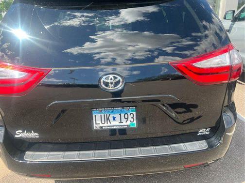 2018 Toyota Sienna XLE